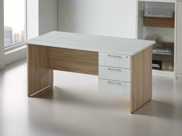 MP6 1570 EXECUTIVE DESK